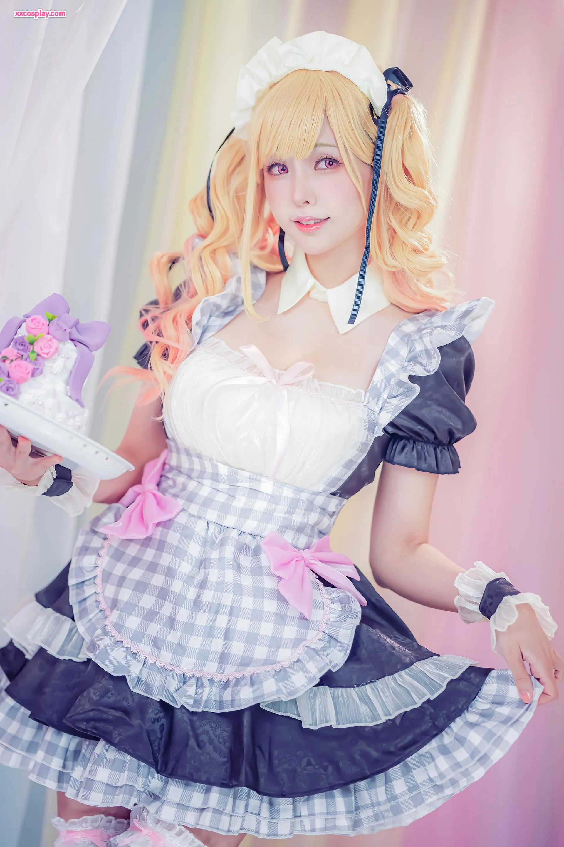ElyEE子 as Marin Kitagawa - Maid Cosplay